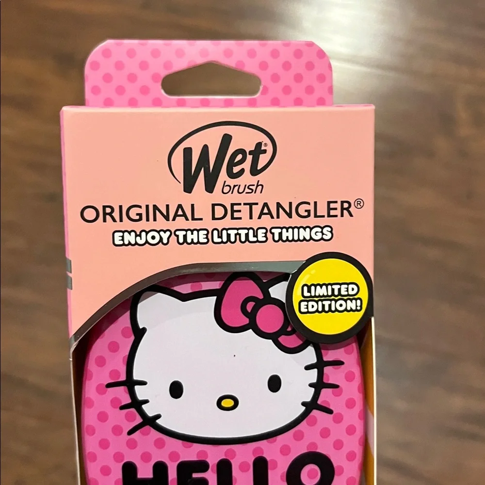 NEW Wet brush Hello Kitty Limited Edition
